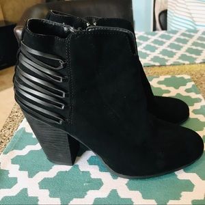 Carlos by Carlos Santana Hawkins black ankle boots